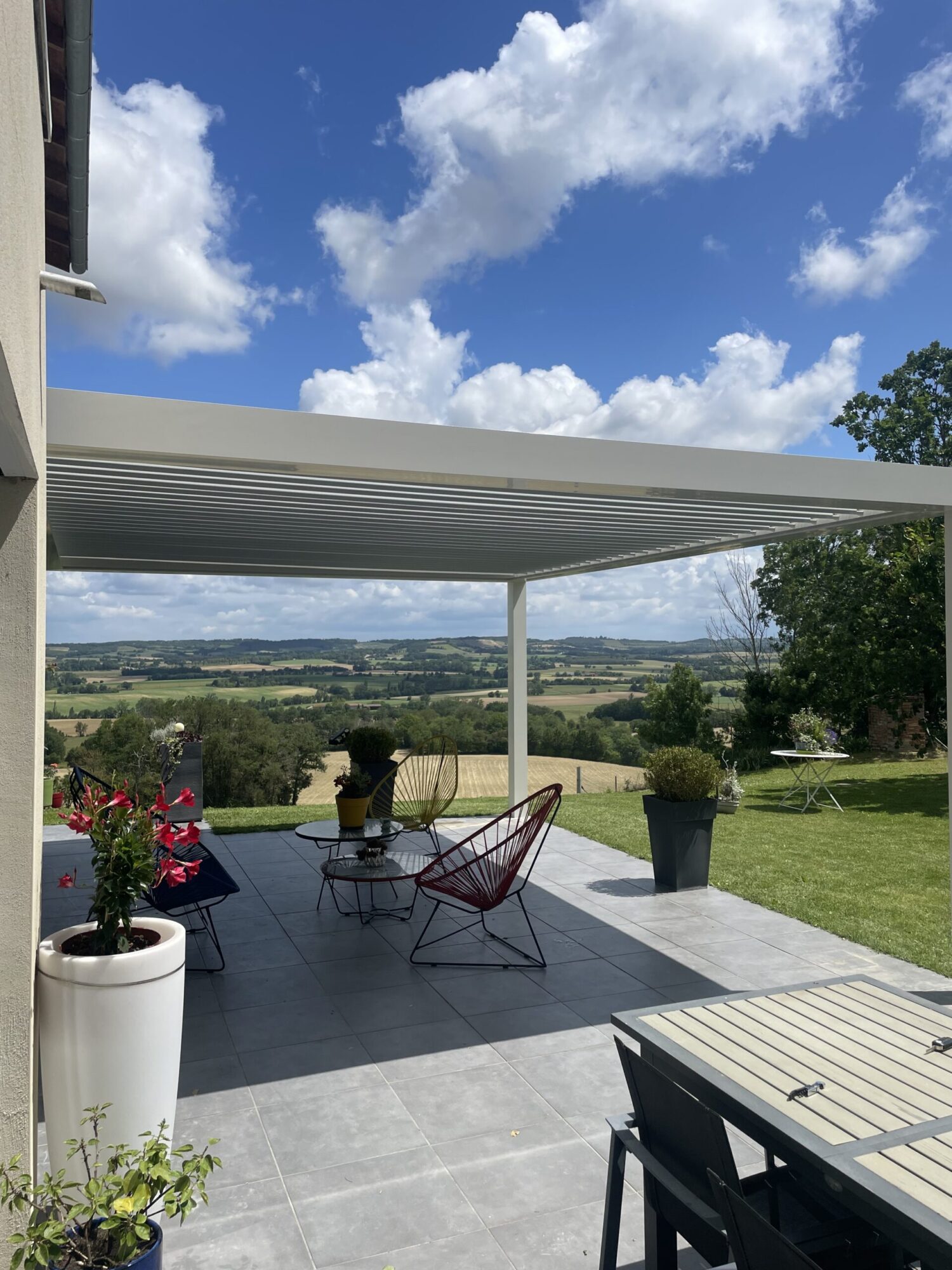 Pergola bioclimatique, vente et installation de menuiseries Tarn Toulouse