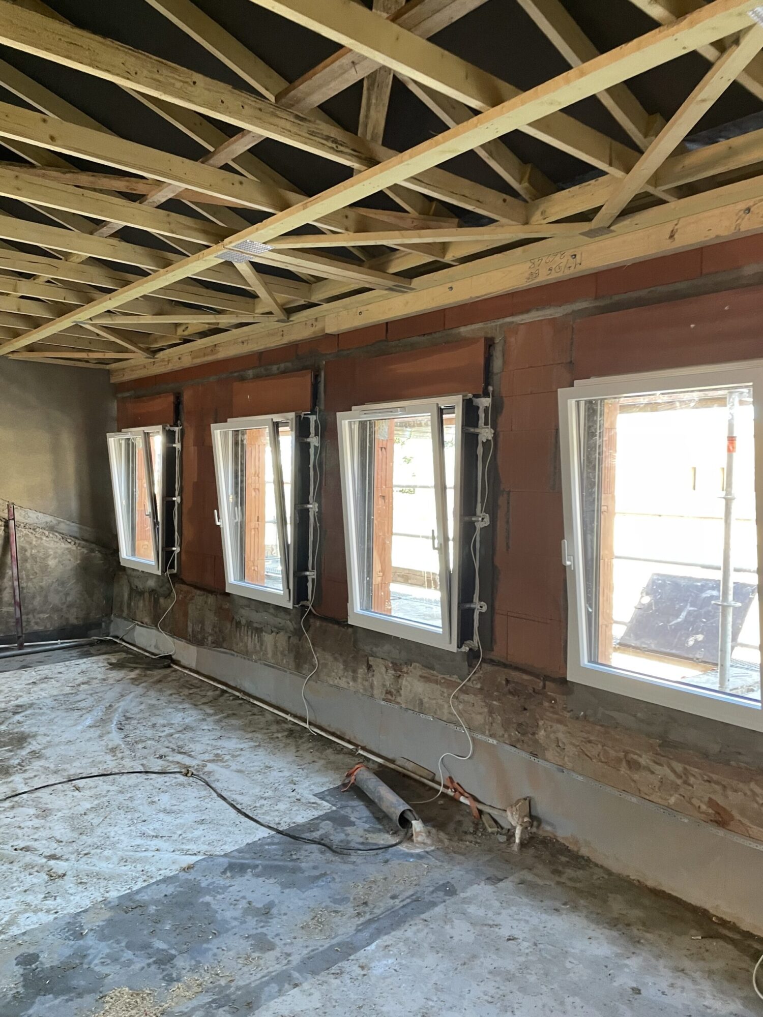 Vente et installation de menuiseries : pose de fenêtres PVC, Tarn région